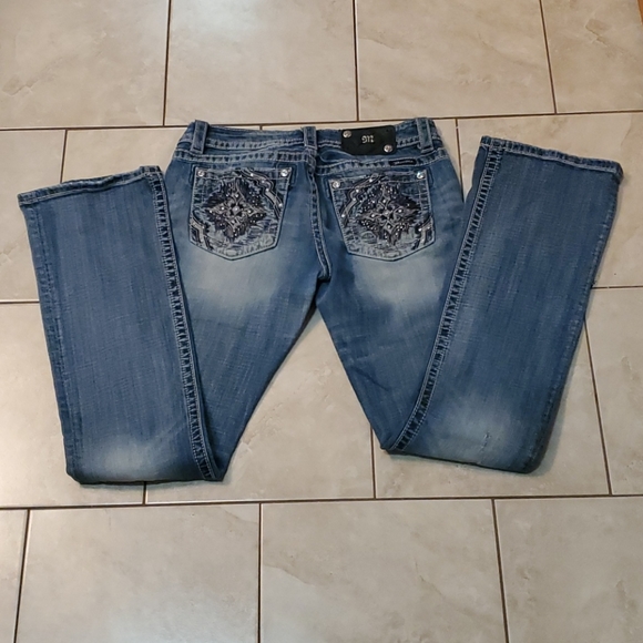 Jeans - Picture 2 of 5